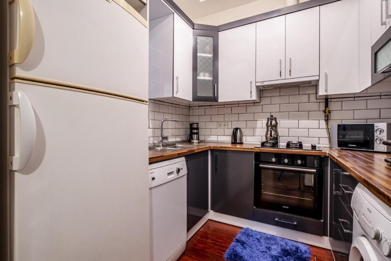 Centrally Located Apartment With Balcony In Sisli Istanbul Eksteriør billede
