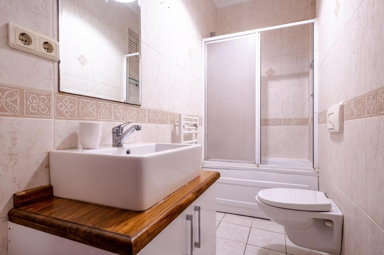 Centrally Located Apartment With Balcony In Sisli Istanbul Eksteriør billede