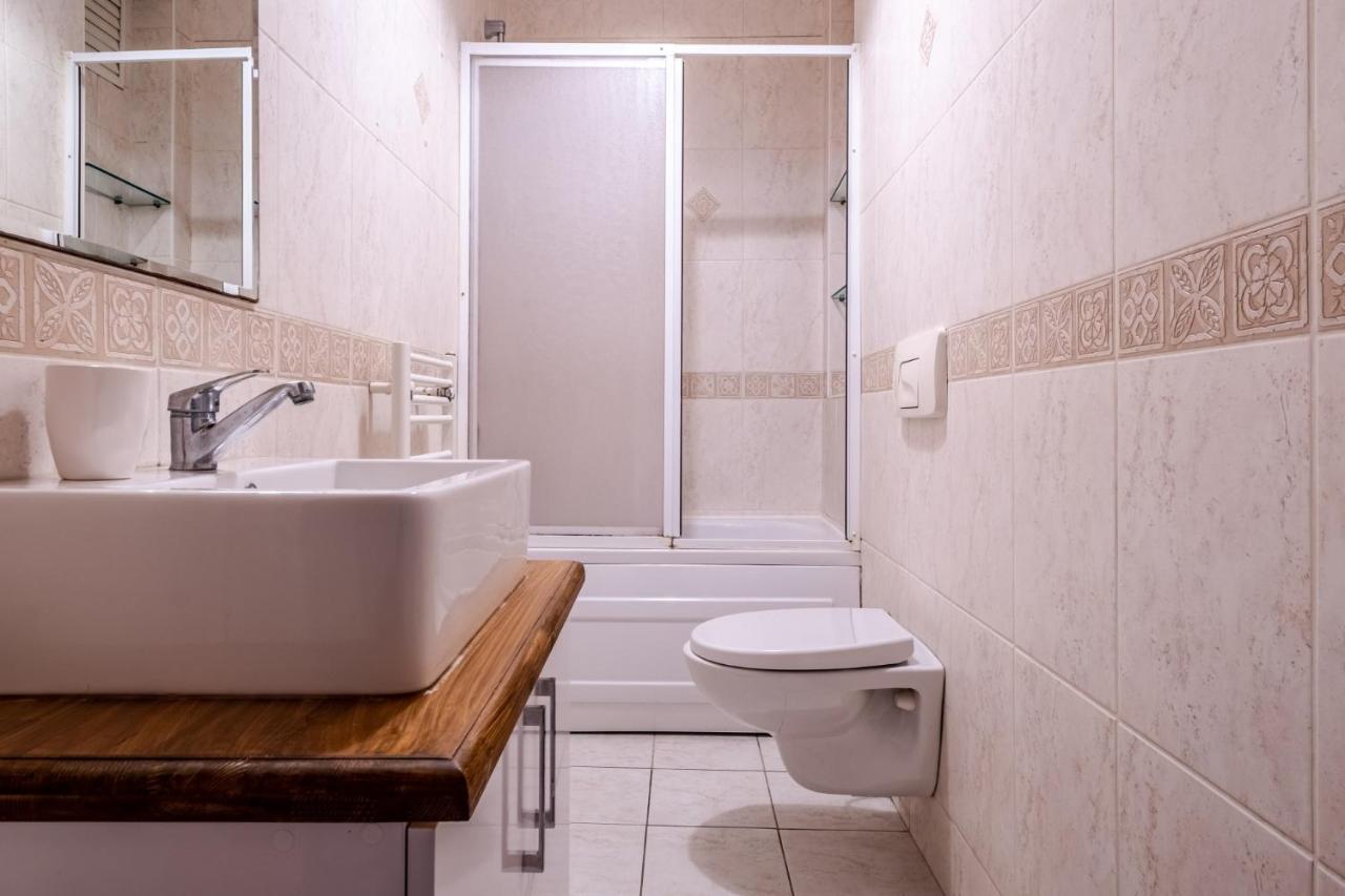Centrally Located Apartment With Balcony In Sisli Istanbul Eksteriør billede